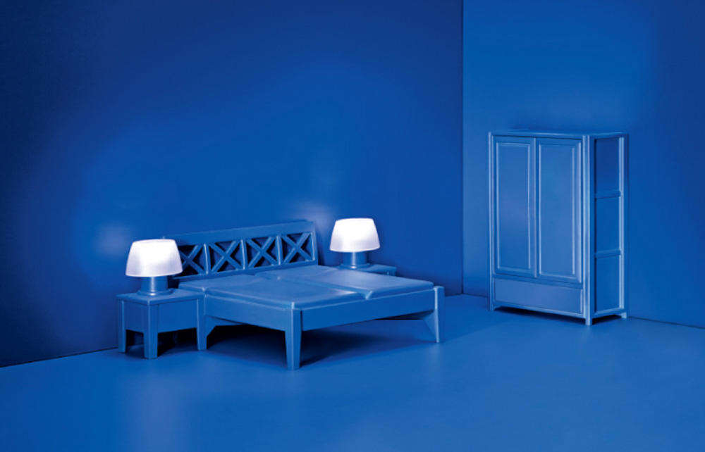 Möbel Hesse Corporate Design Foto blau Bett Schrank
